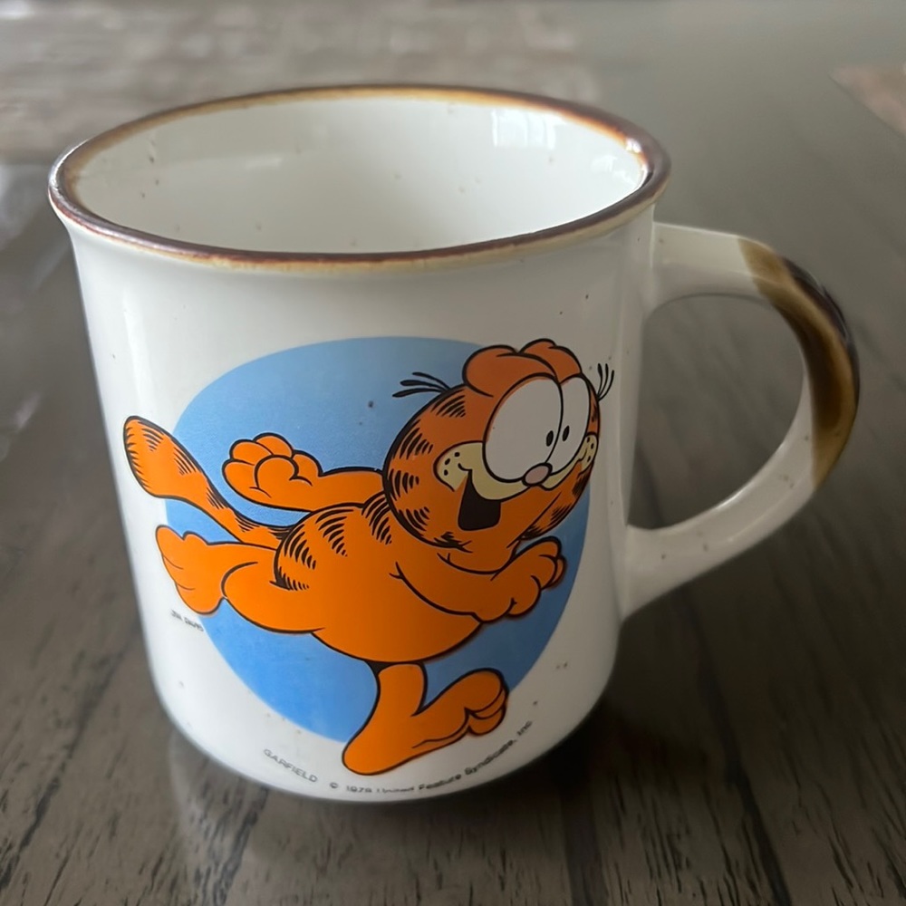 Vintage Garfield coffee mug, German.